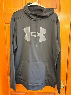 Men’s under armour hoodie